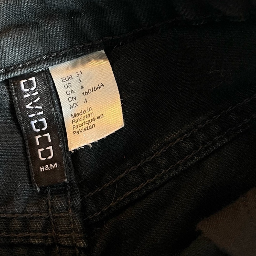 Black denim  mini skirt by divided, H&M - Picture 2 of 7